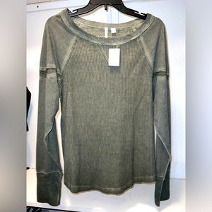 Army green long sleeve women’s shirt with lace back